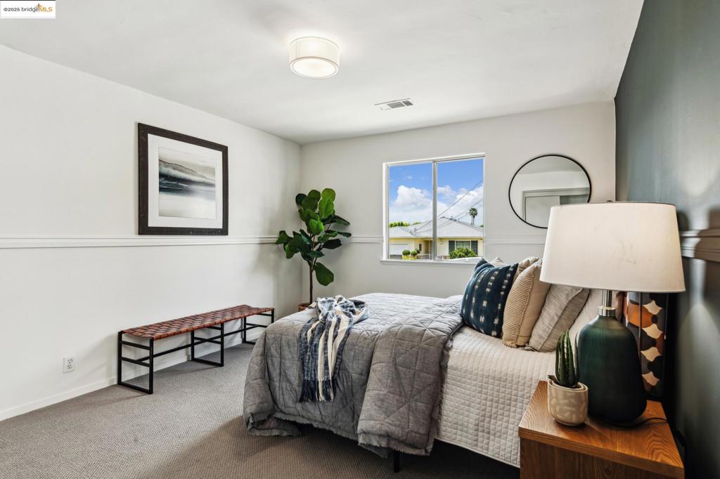 LINCOLN HIGHLAND - Residential