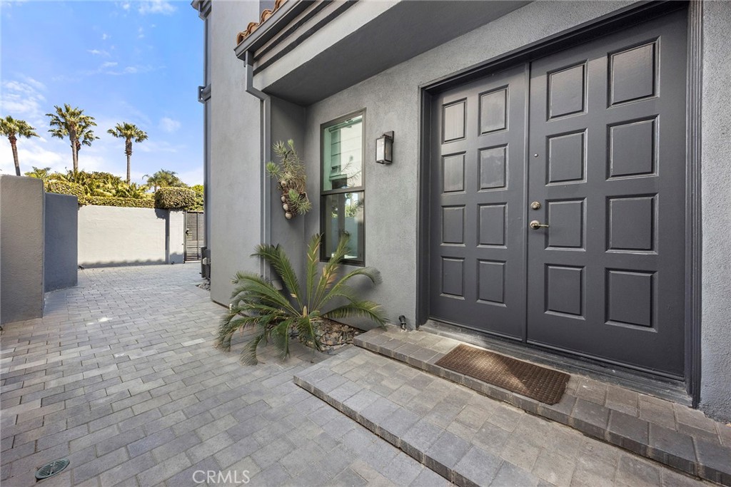 406 Goldenwest Street