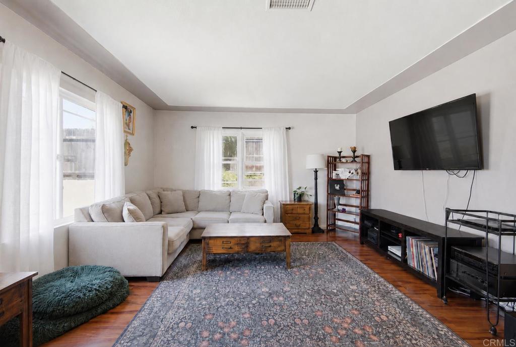 5949 Potomac
