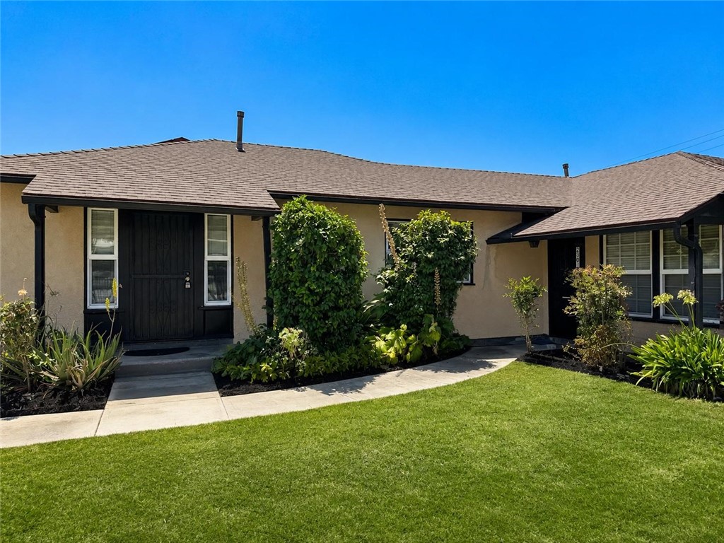 2305 Schoolside