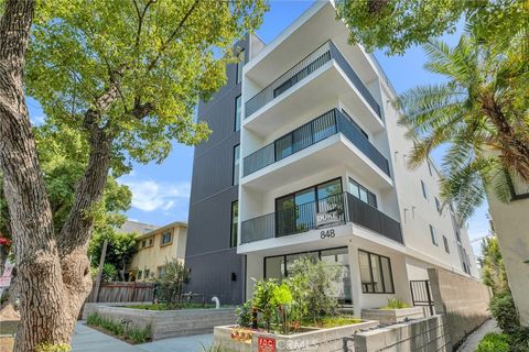 Photo of 848 N. Hayworth Ave #203, West Hollywood, CA 90046 (MLS # SR25179620) Photo of 848 N. Hayworth Ave #203, West Hollywood, CA 90046 (MLS # SR25179620)