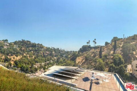 Photo of 2613 Bronholly Drive, Los Angeles, CA 90068 (MLS # 25492909)