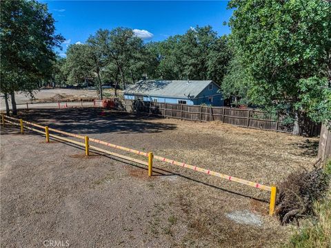 Photo of 15428 Pacific Ave, Clearlake, CA 95422 (MLS # LC26076762)