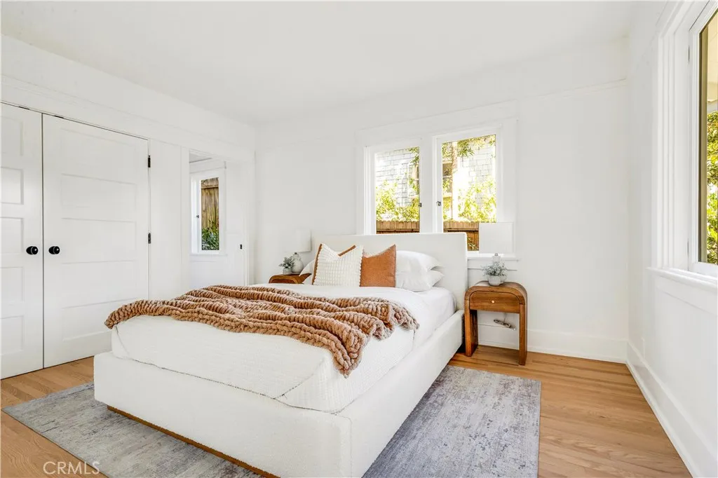 Laguna Beach, California 92651, United States, 4 Bedrooms Bedrooms, ,5 BathroomsBathrooms,Residential,Active,200235