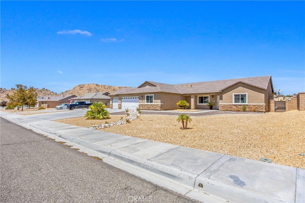 17858 Cabazon