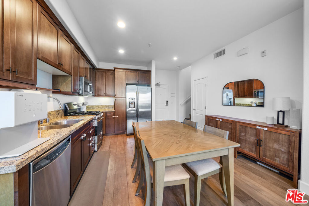 629 Traction Avenue 233