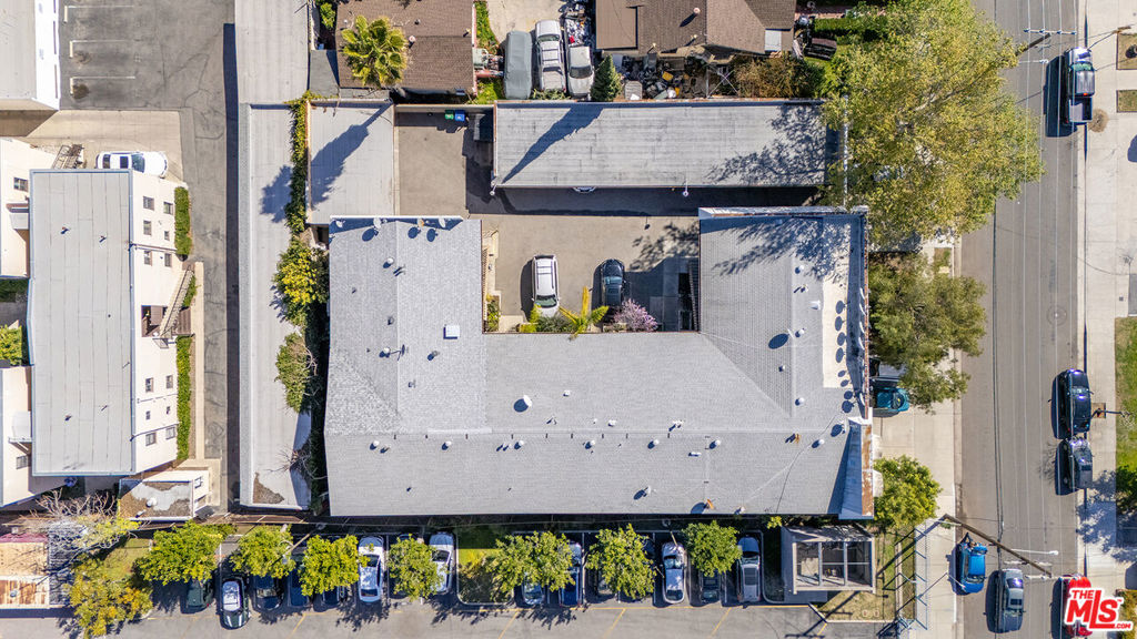 601 E Acacia Avenue