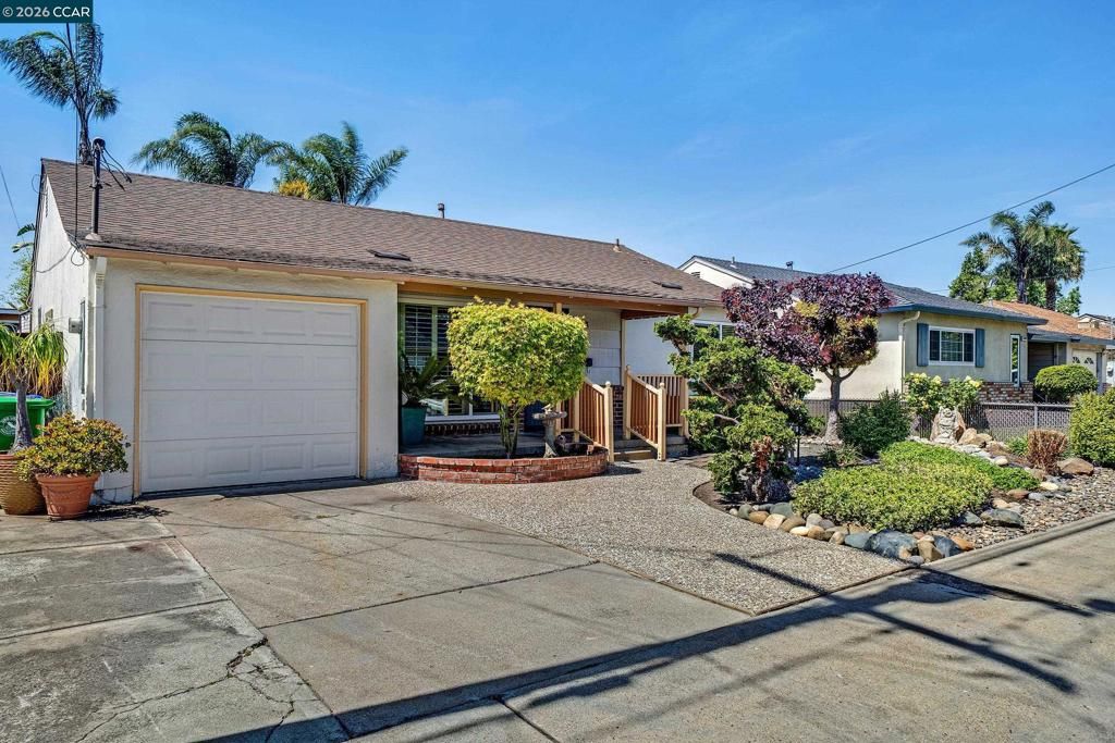 Photo of 17380 Via San Ardo, San Lorenzo, CA 94580 (MLS # 41131554)