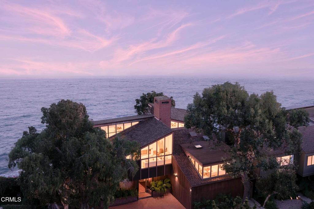 3674 W Pacific Coast Highway