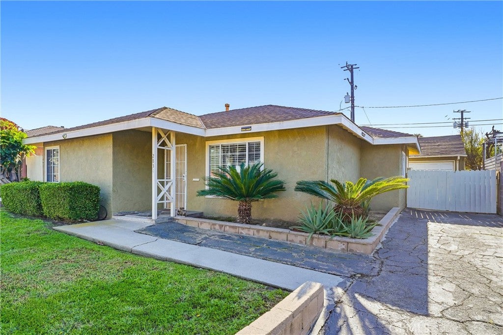 2834 Pacific Coast Trl