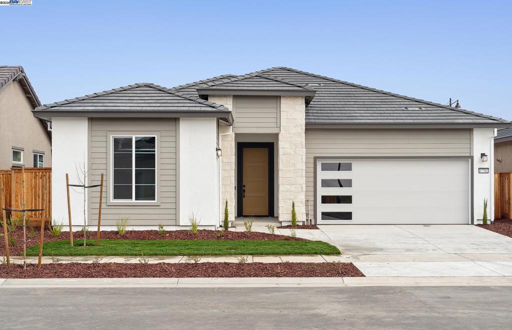 Del Webb at River Islands, in Lathrop, is a 55+, age-restricted, Active Adult community. The perfect Preserve floorplan features a spacious owners suite and walk-in closet. The gathering room joins the cafe for fun entertaining. The kitchen has a large island for family and friends to join you in the kitchen. Enjoy your private patio.