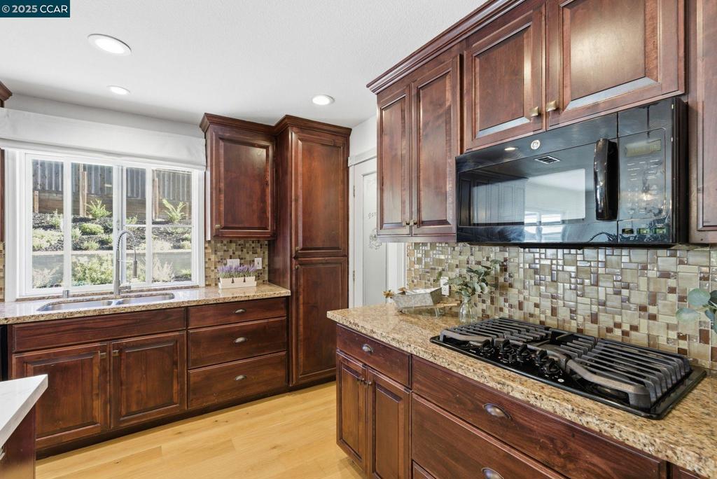 CAMINO VERDE - Residential