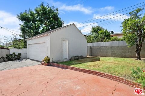 Tiny photo for 1019 Amherst Avenue, Los Angeles, CA 90049 (MLS # 26840869)