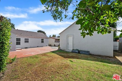 Tiny photo for 1019 Amherst Avenue, Los Angeles, CA 90049 (MLS # 26840869)
