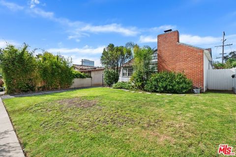 Tiny photo for 1019 Amherst Avenue, Los Angeles, CA 90049 (MLS # 26840869)