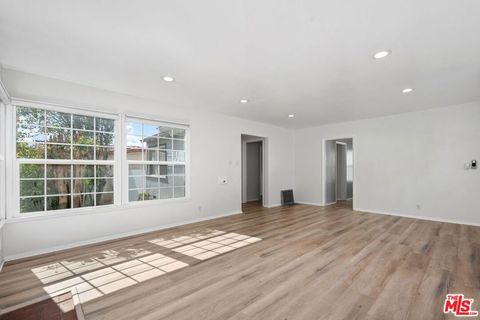 Tiny photo for 1019 Amherst Avenue, Los Angeles, CA 90049 (MLS # 26840869)