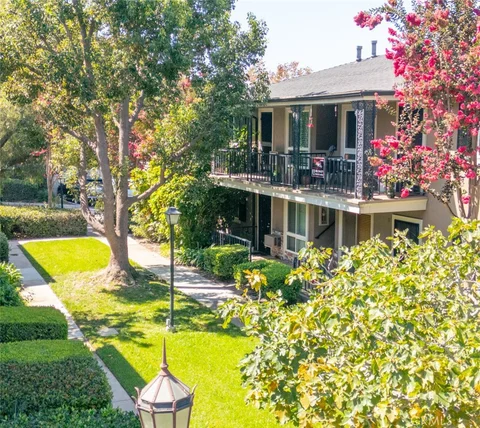 660 S Glassell St Unit 12, Orange, CA 92866 - MLS#: OC26185911