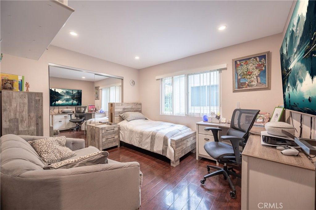 Photo of 20138 Elkwood Street, Winnetka, CA 91306 (MLS # GD26047054)