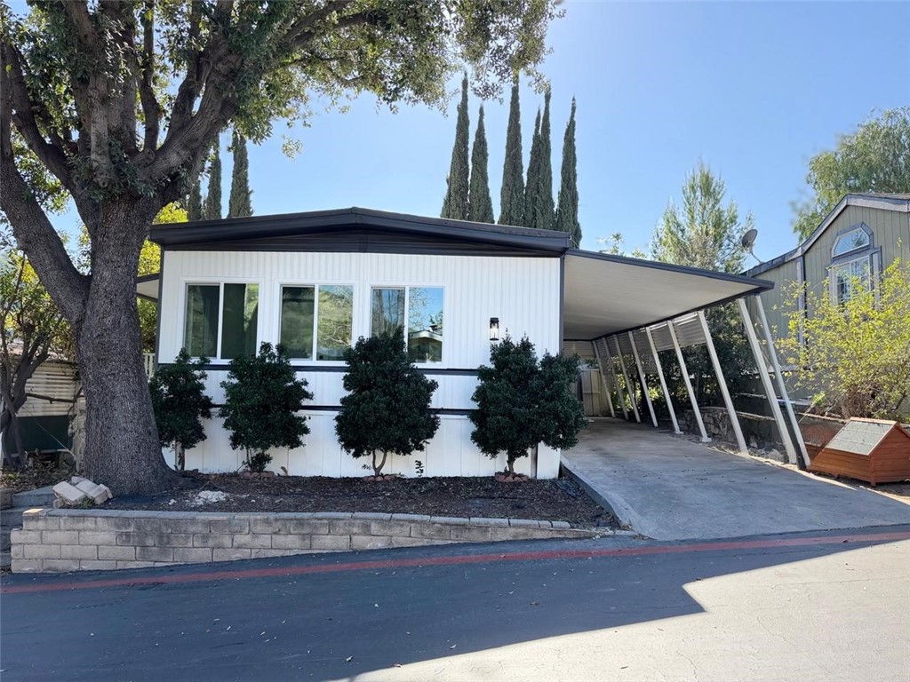 5700 Carbon Canyon 60