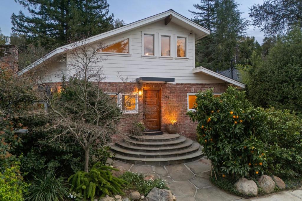 174 Villa Avenue