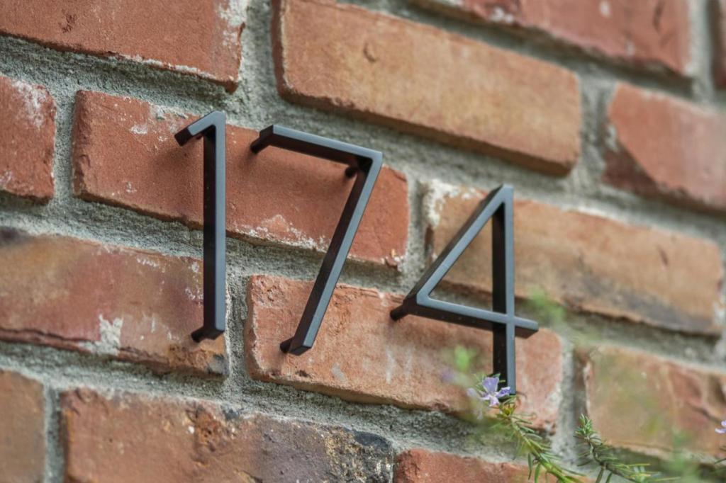 174 Villa Avenue