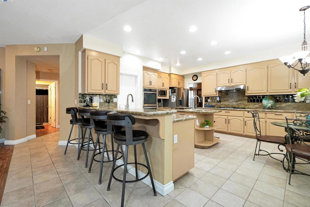PROMINENCE - Residential