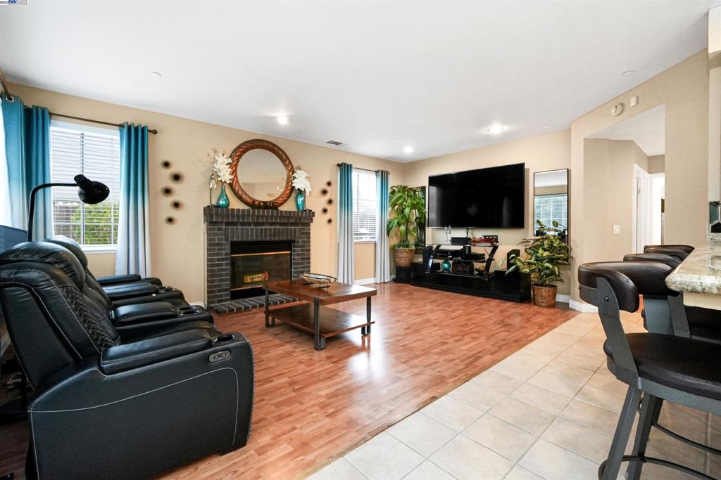 PROMINENCE - Residential