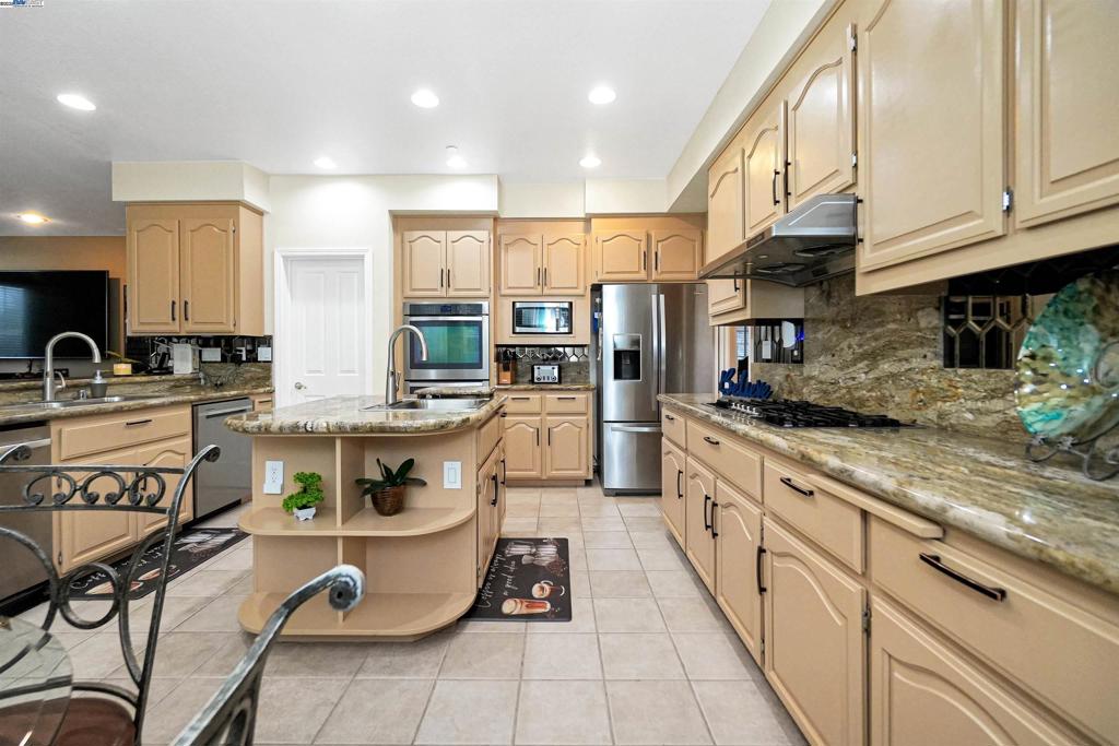 PROMINENCE - Residential