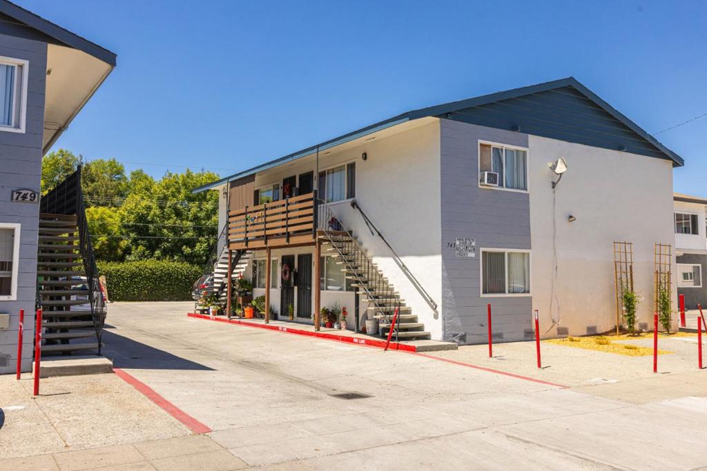 743 Forestdale Avenue
