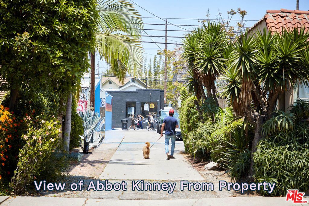 Photo of 1308 Cabrillo Avenue, Venice, CA 90291 (MLS # 25521759)