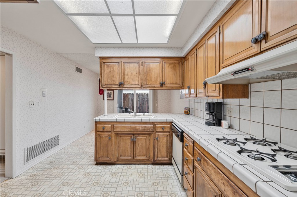 26838 -C Avenue Of The Oaks C