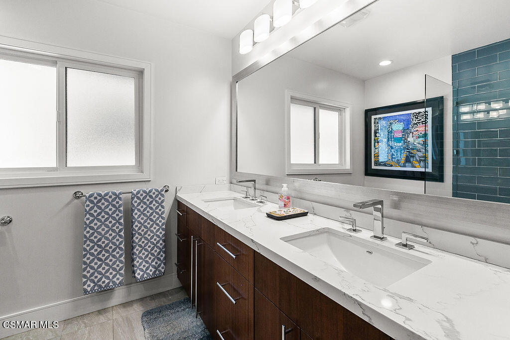 Woodland Hills, California, 91364, United States, 3 Bedrooms Bedrooms, ,3 BathroomsBathrooms,Residential,Active,2023373