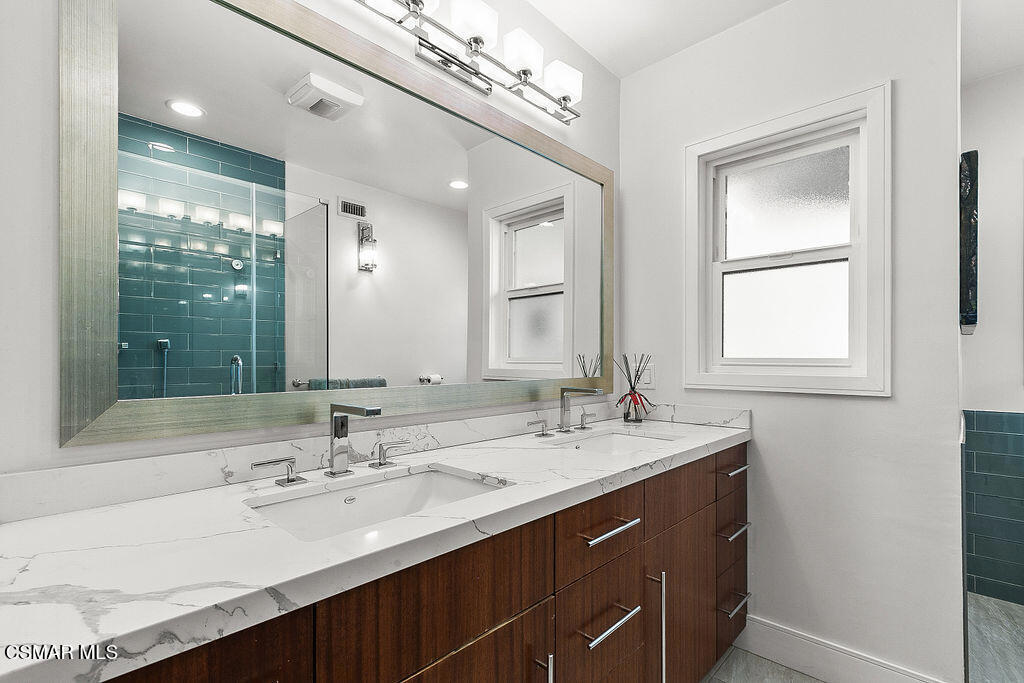 Woodland Hills, California, 91364, United States, 3 Bedrooms Bedrooms, ,3 BathroomsBathrooms,Residential,Active,2023373