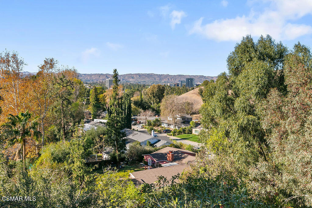 Woodland Hills, California, 91364, United States, 3 Bedrooms Bedrooms, ,3 BathroomsBathrooms,Residential,Active,2023373