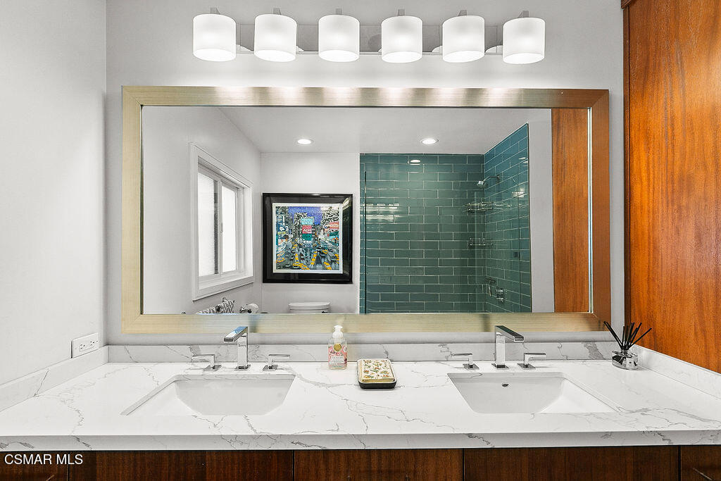 Woodland Hills, California, 91364, United States, 3 Bedrooms Bedrooms, ,3 BathroomsBathrooms,Residential,Active,2023373