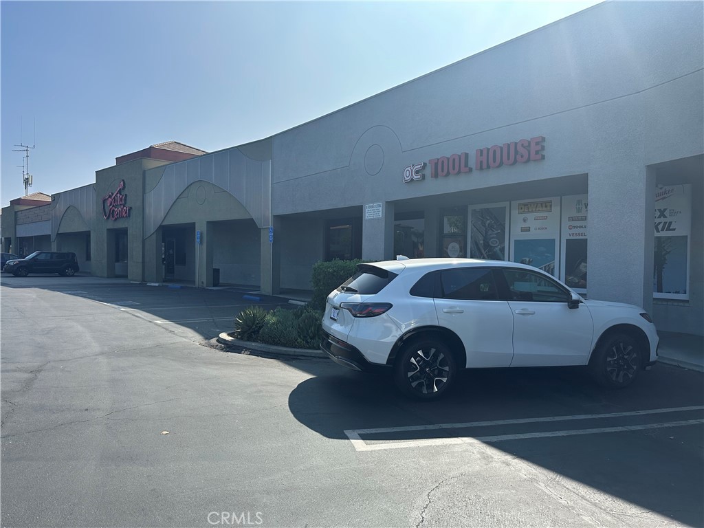 612 S Brea Boulevard