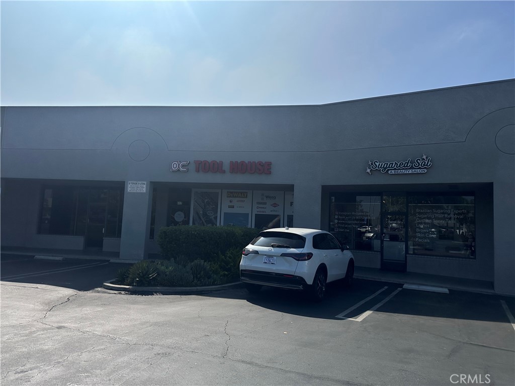 Brea Heights Shopping Center. Near downtown Brea. Anchors Goodwill and Fratellino's Restaurant. Co-tenants are liquor store, dentist, nail salon, barber, and shoe repair.