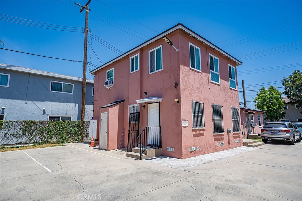 1111 Walnut