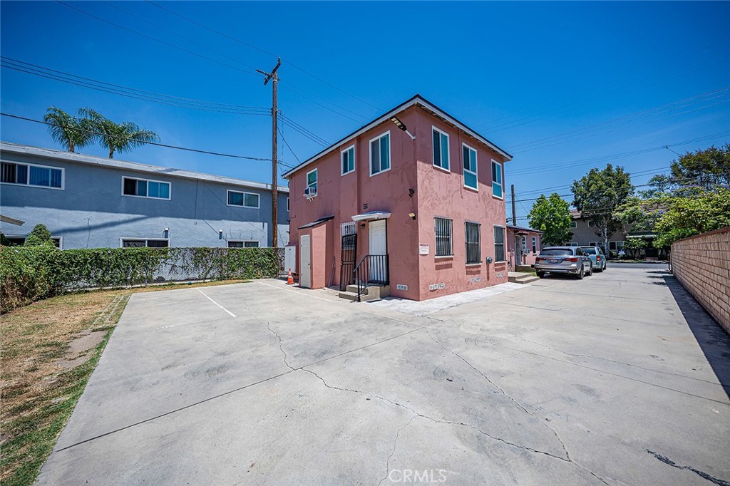 1111 Walnut