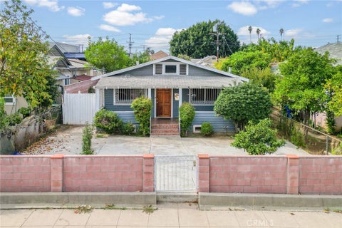 Photo of 3132 E 3rd Street, Los Angeles, CA 90063 (MLS # WS26224817)