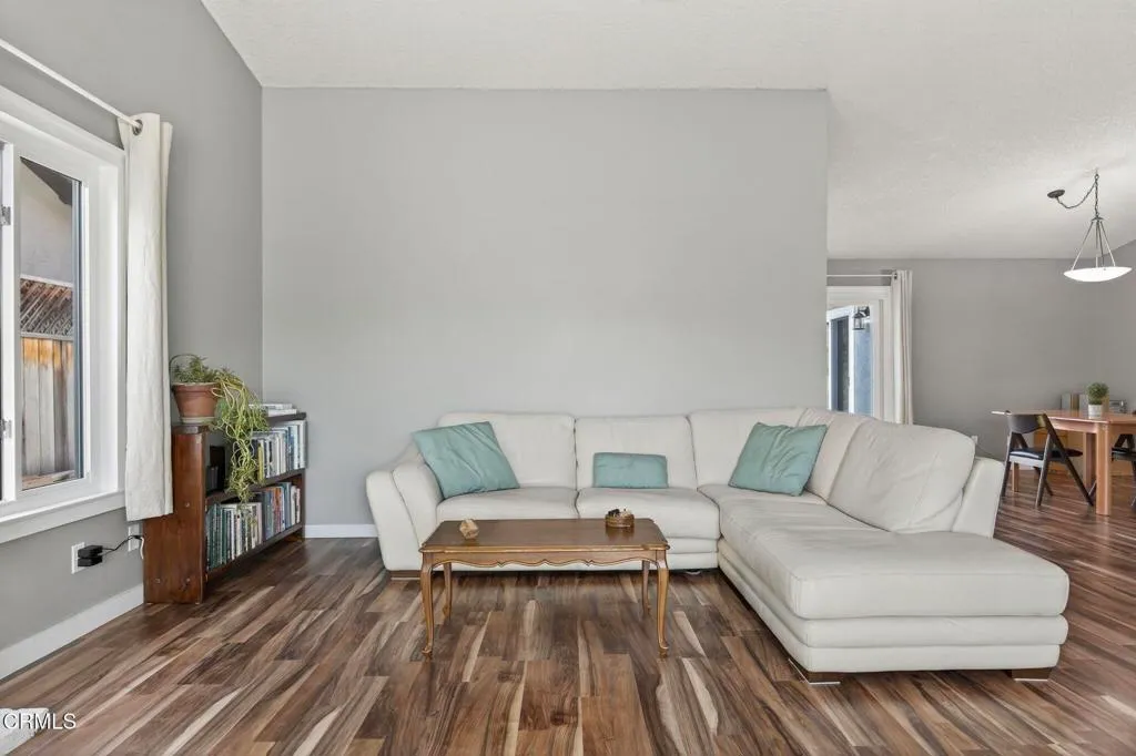 Ojai, California 93023, United States, 3 Bedrooms Bedrooms, ,2 BathroomsBathrooms,Residential,Active,191172