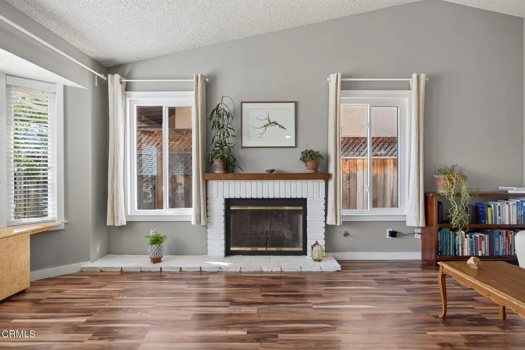 Ojai, California 93023, United States, 3 Bedrooms Bedrooms, ,2 BathroomsBathrooms,Residential,Active,191172