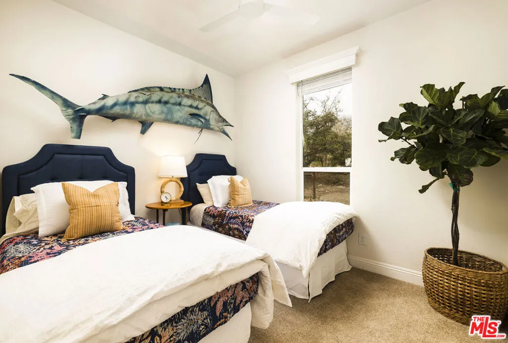 Carpinteria, California 93013, United States, 3 Bedrooms Bedrooms, ,2 BathroomsBathrooms,Residential,Pending,180409