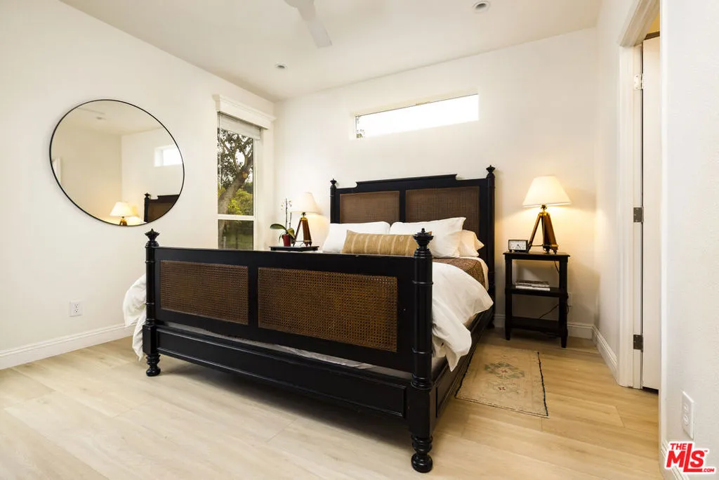 Carpinteria, California 93013, United States, 3 Bedrooms Bedrooms, ,2 BathroomsBathrooms,Residential,Pending,180409