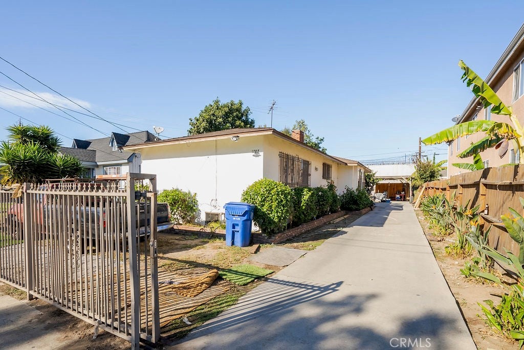 1787 W 35th