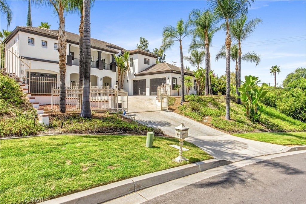 652 Fairway Drive