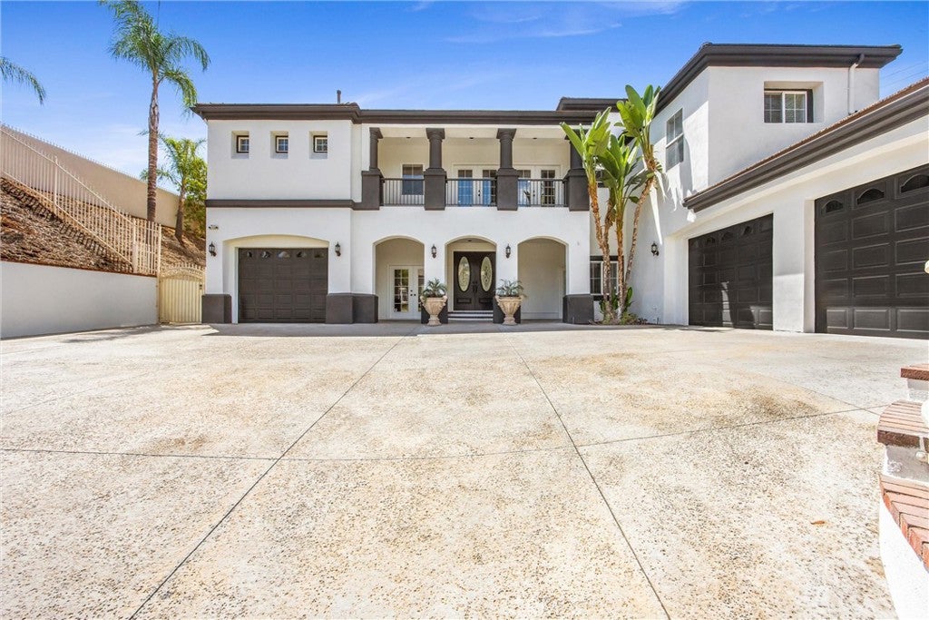 652 Fairway Drive