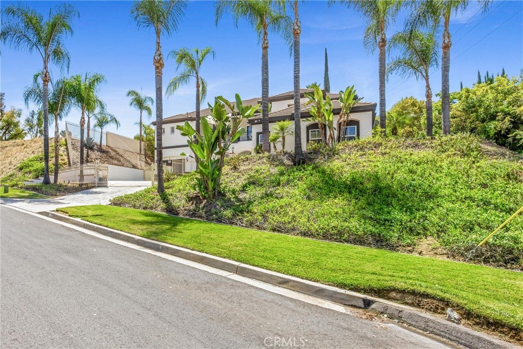 652 Fairway Drive