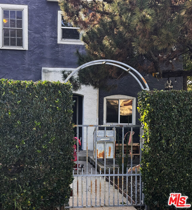 3474 Gardenside Lane