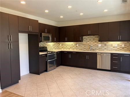 BROOKLAND (BKBRK) - Residential Lease